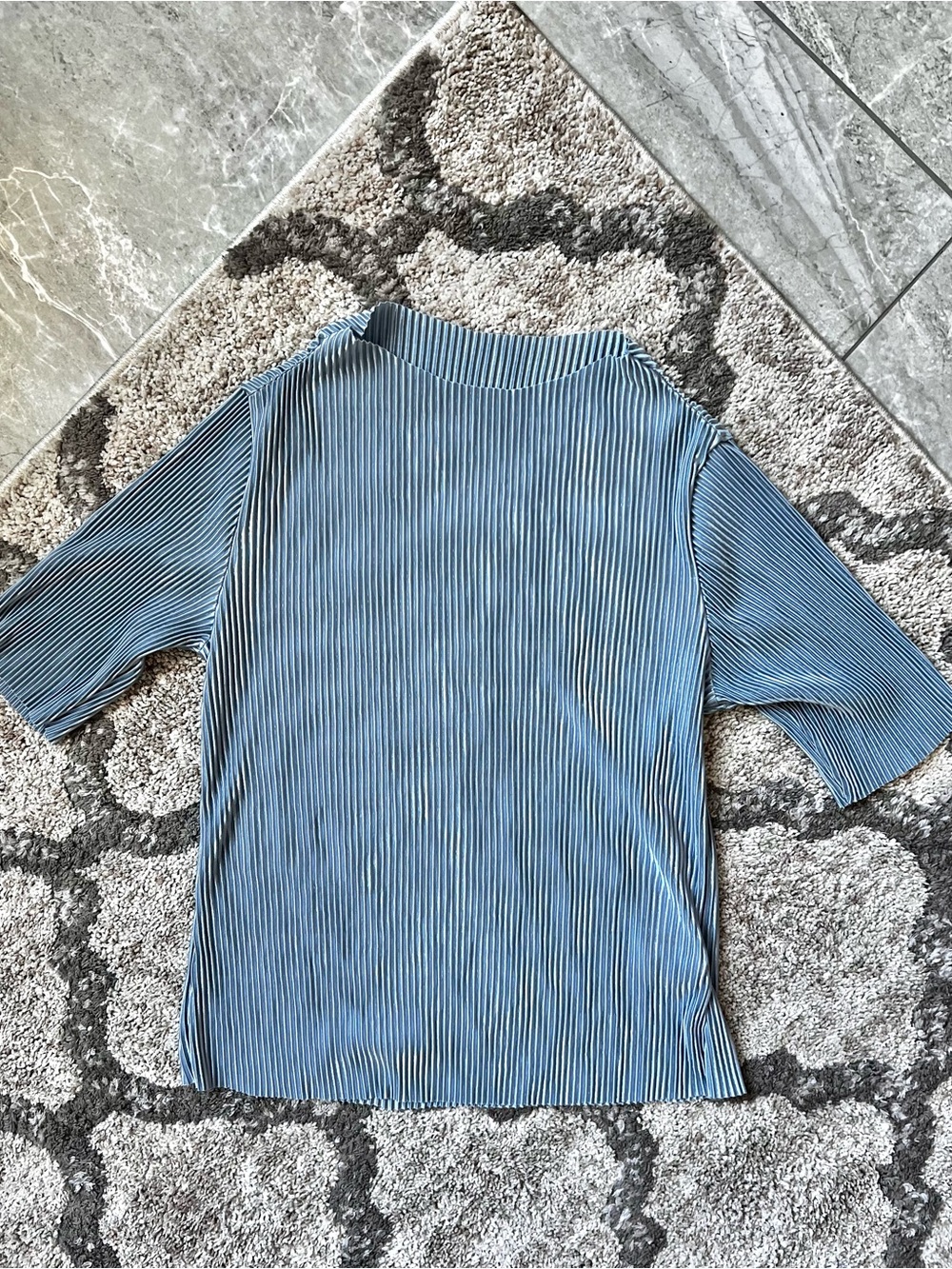 DAZY Pleated Textured Tops Lot of 3 Minimalist Stretch Blouses Size Small - Picture 7 of 9